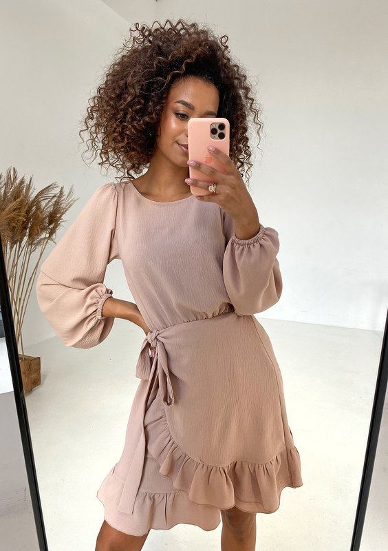 Lola - Shiny beige dress