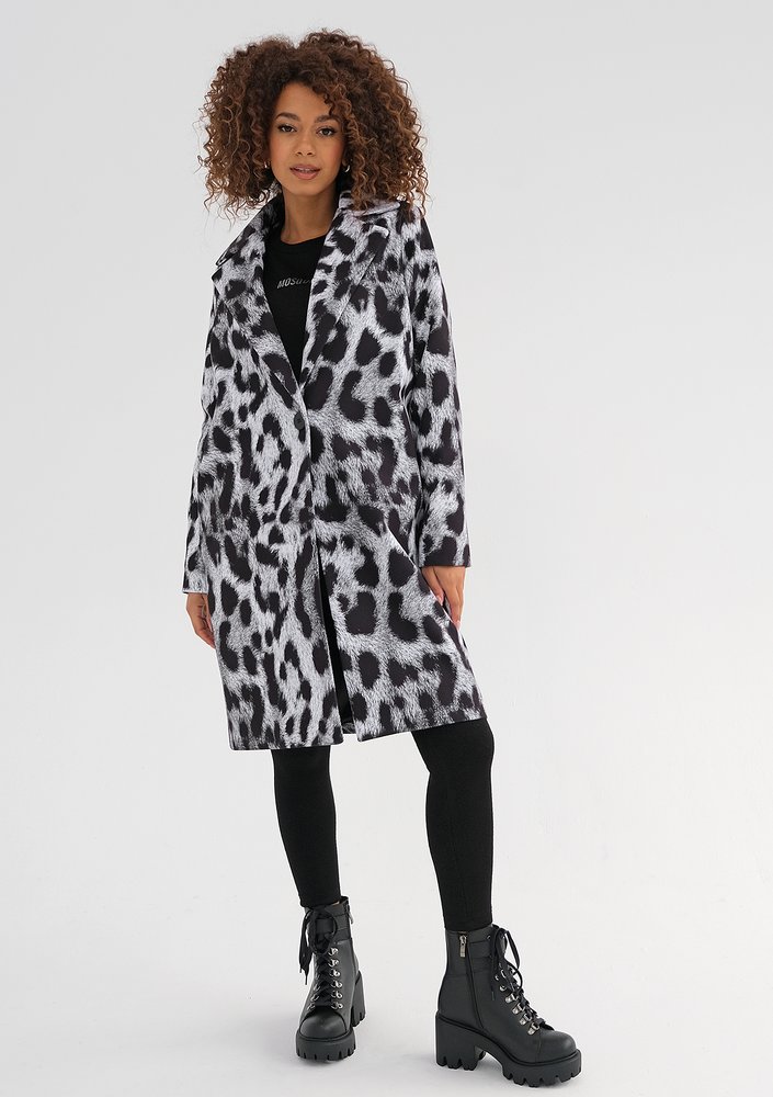 Moris - White leopard printed coat