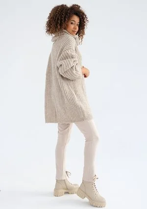 Ingrid - Loose beige turtleneck sweater