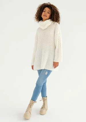 Ingrid - Loose ecru turtleneck sweater