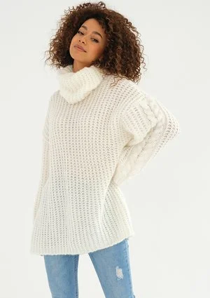 Ingrid - Loose ecru turtleneck sweater