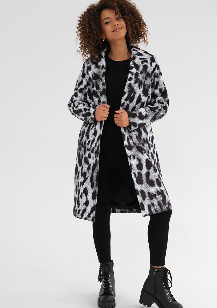 Moris - White leopard printed coat