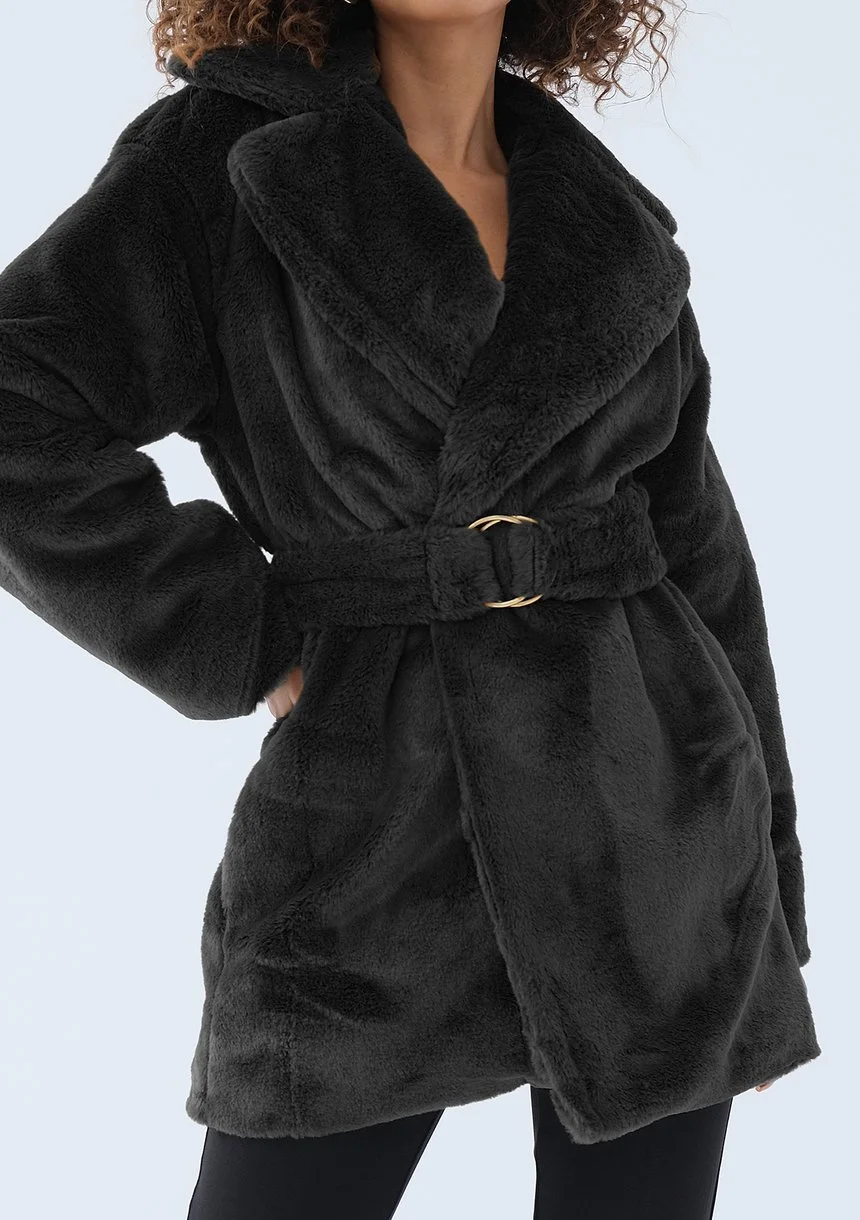Osha - Płaszcz ze sztucznego futerka Czarny