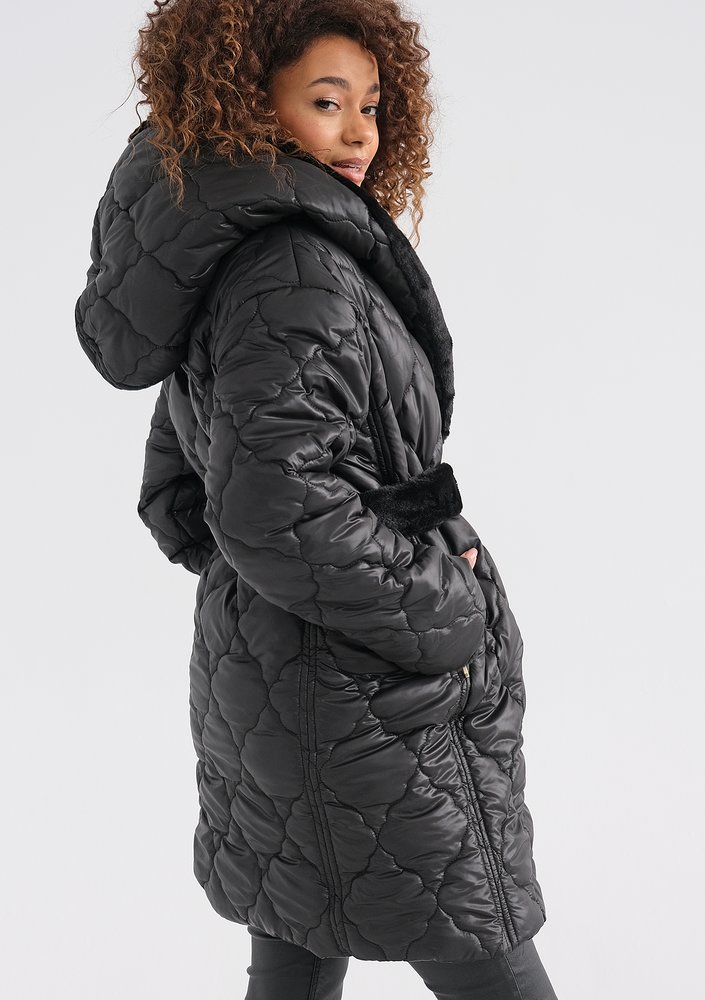 Numi - Black quilted tied coat