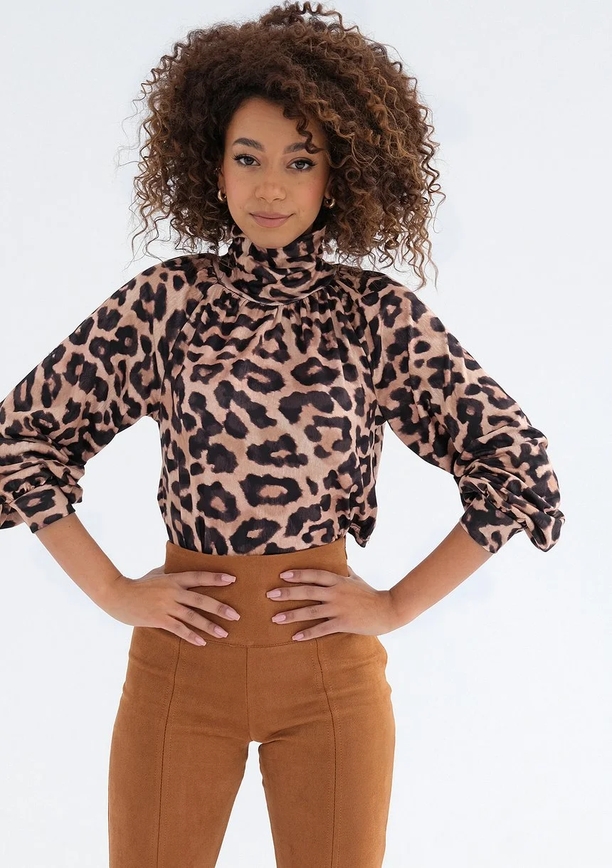 Ditta - Beige leopard printed turtleneck blouse