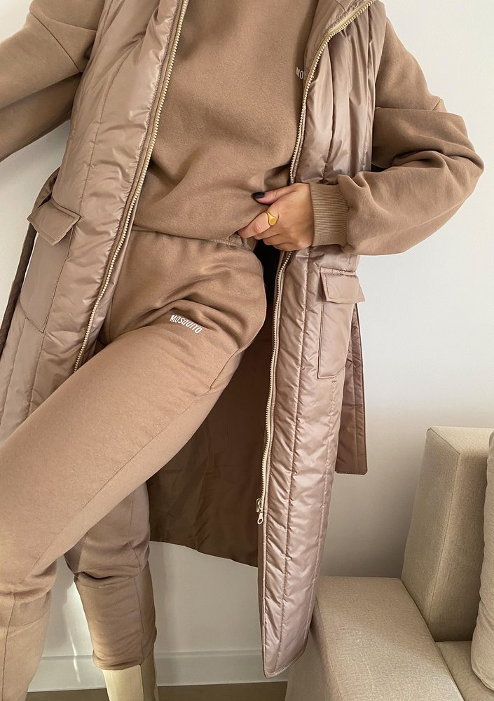 Maren - Latte beige midi sleeveless jacket