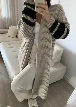 Vind - Long cardigan in dark stripes