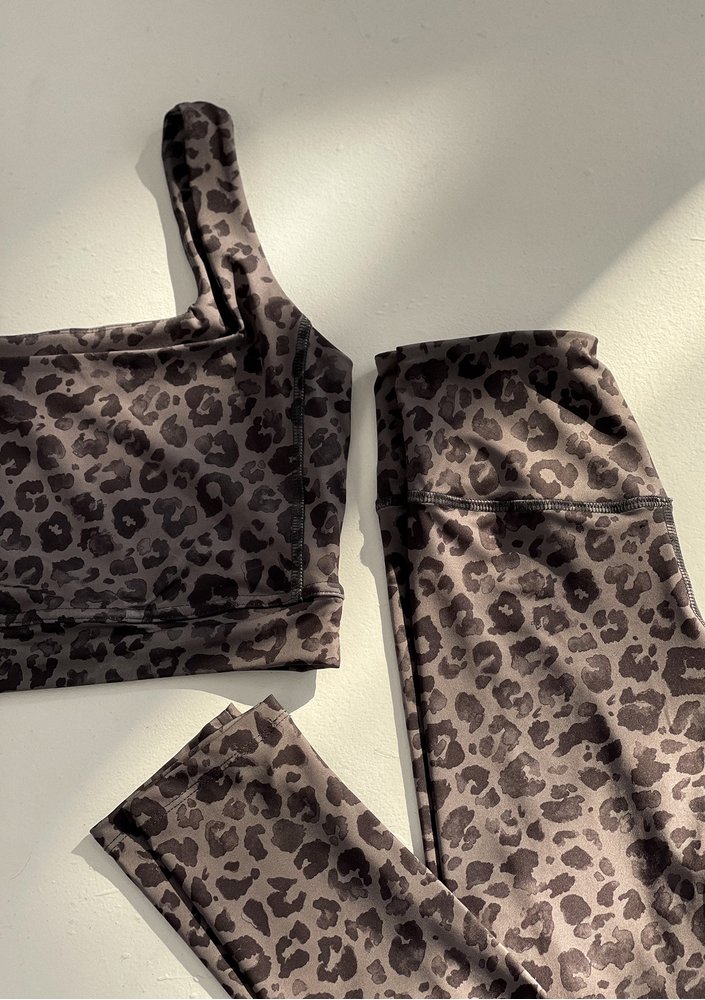 Classic - Top Grey Leopard