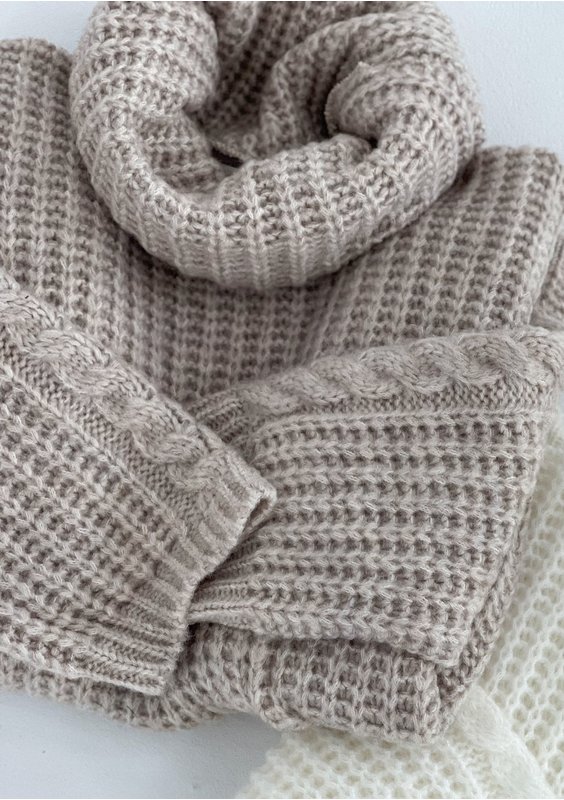 Ingrid - Loose beige turtleneck sweater
