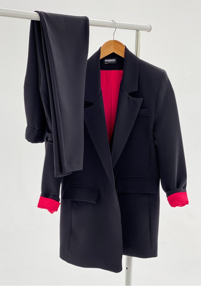 Gia - Black blazer