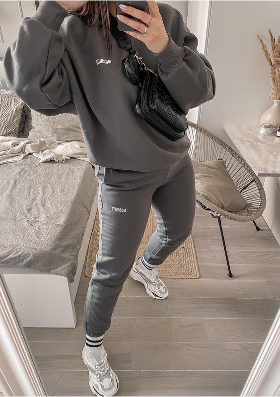 Dark Stone Simple Sweatshirt