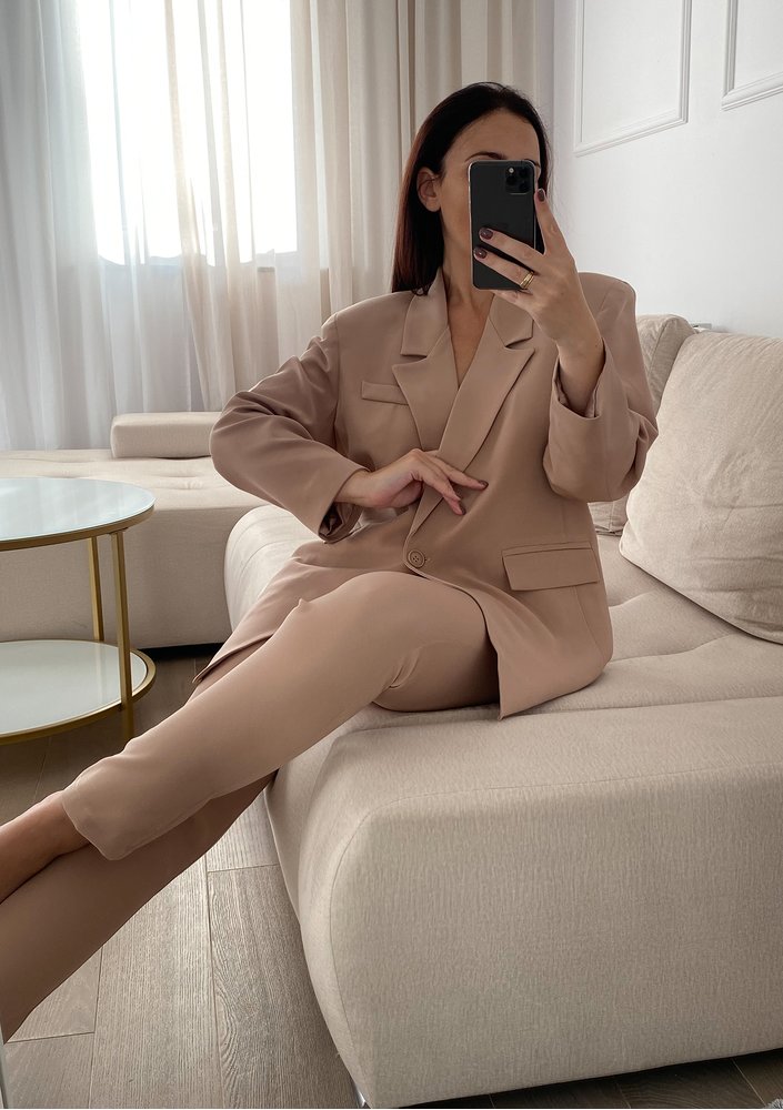 Gia - Marynarka o męskim kroju Nude