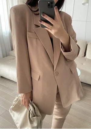 Gia - Marynarka o męskim kroju Nude