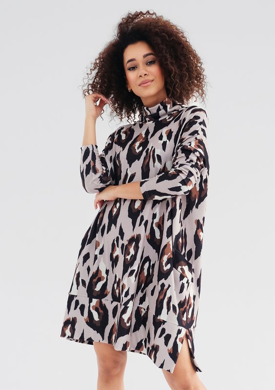 Netta - Loose nude beige spotted dress