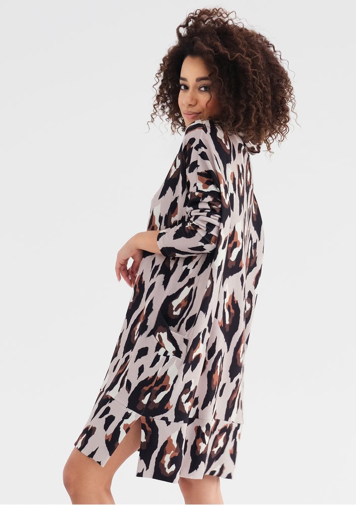 Netta - Loose nude beige spotted dress