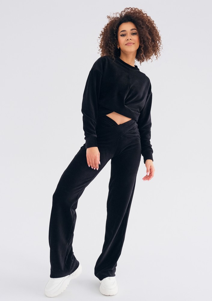 Umiko - Black velvet sweatpants