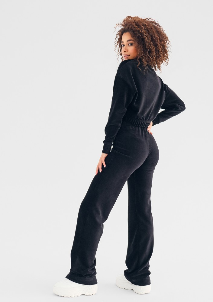 Umiko - Black velvet sweatpants