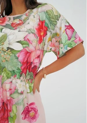 Greta - Sukienka midi z kwiatowym dekoltem Pudrowa
