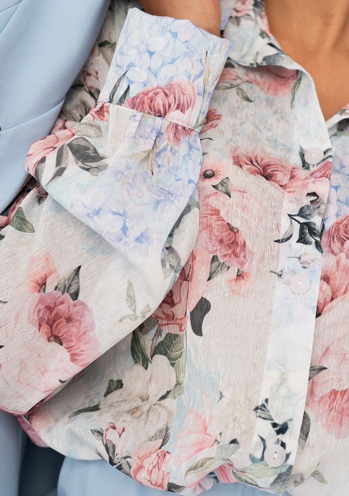 Dayla - Light blue floral shirt