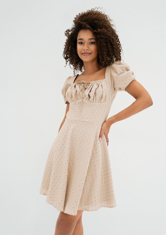 Lucy - Ażurowa sukienka mini boho Beżowa