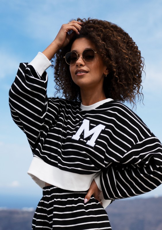 Faro - Black striped sweatshirt with M logo