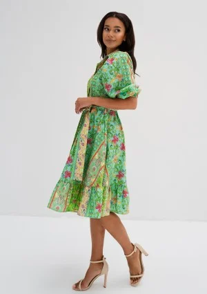 Birdie - Rozkloszowana sukienka koszulowa w kwiatki boho Mint