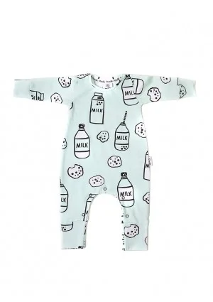 Long sleeved romper with a milk print