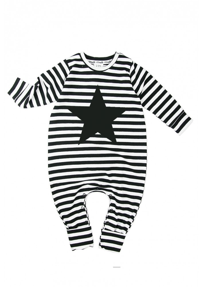 Long sleeved stripes romper with a star