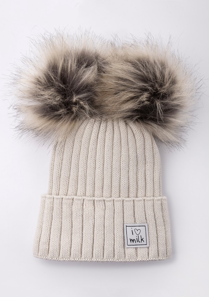 Kids beige winter beanie with pompoms