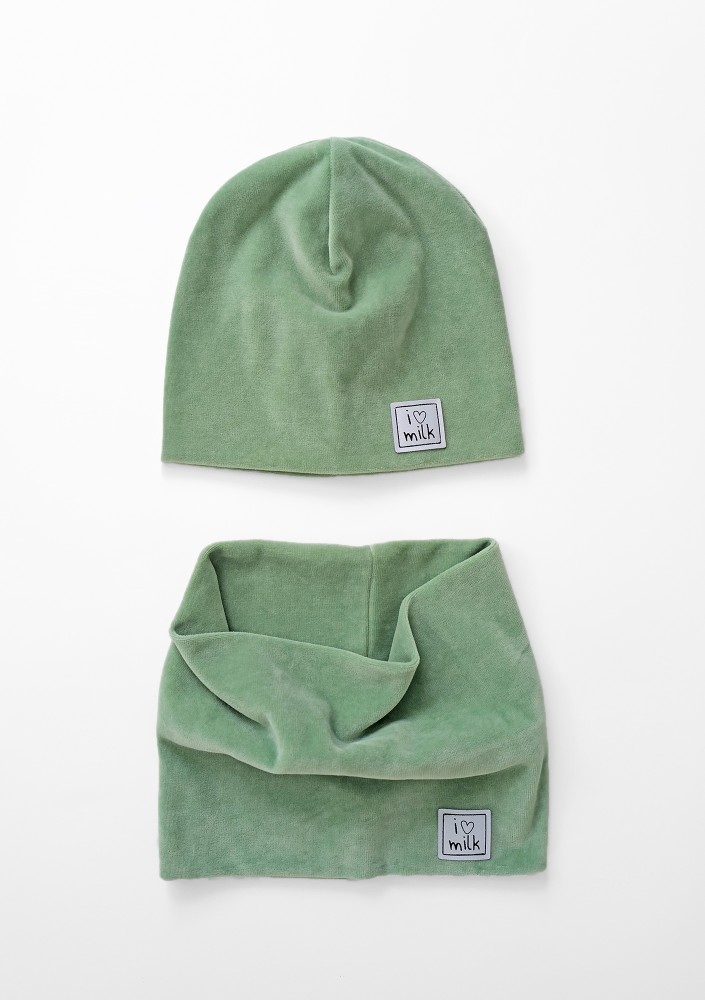 Mint green velvet beanie and snood set