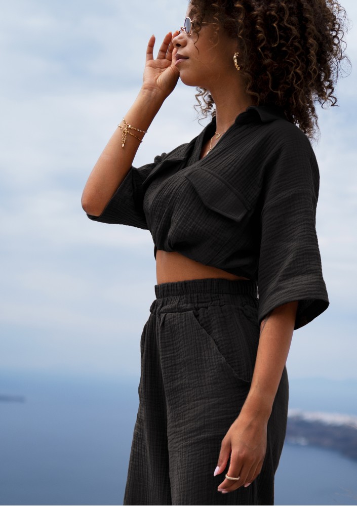 Thera - Black muslin crop shirt