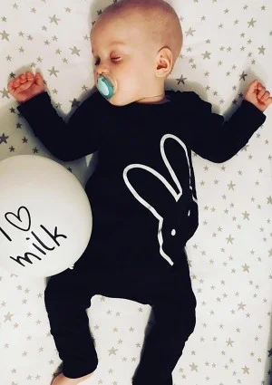 Czarny rampers niemowlęcy "bunny"