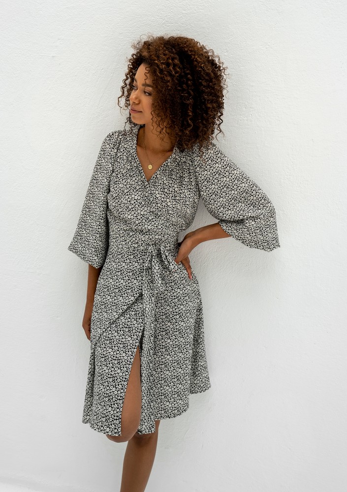 Leila - Floral wrap dress