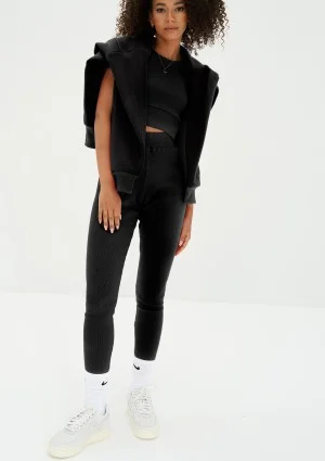 Hype - Black knitted short top