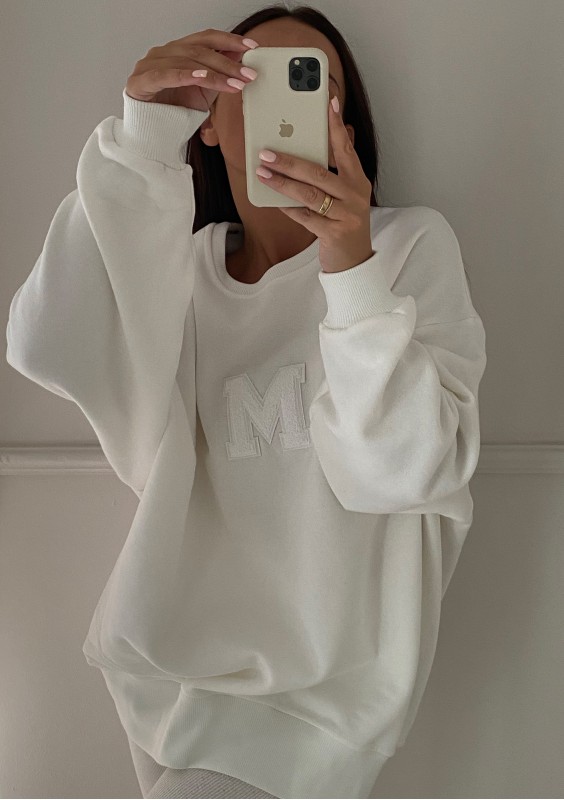 Vibe - Ecru oversize sweatshirt "M logo"