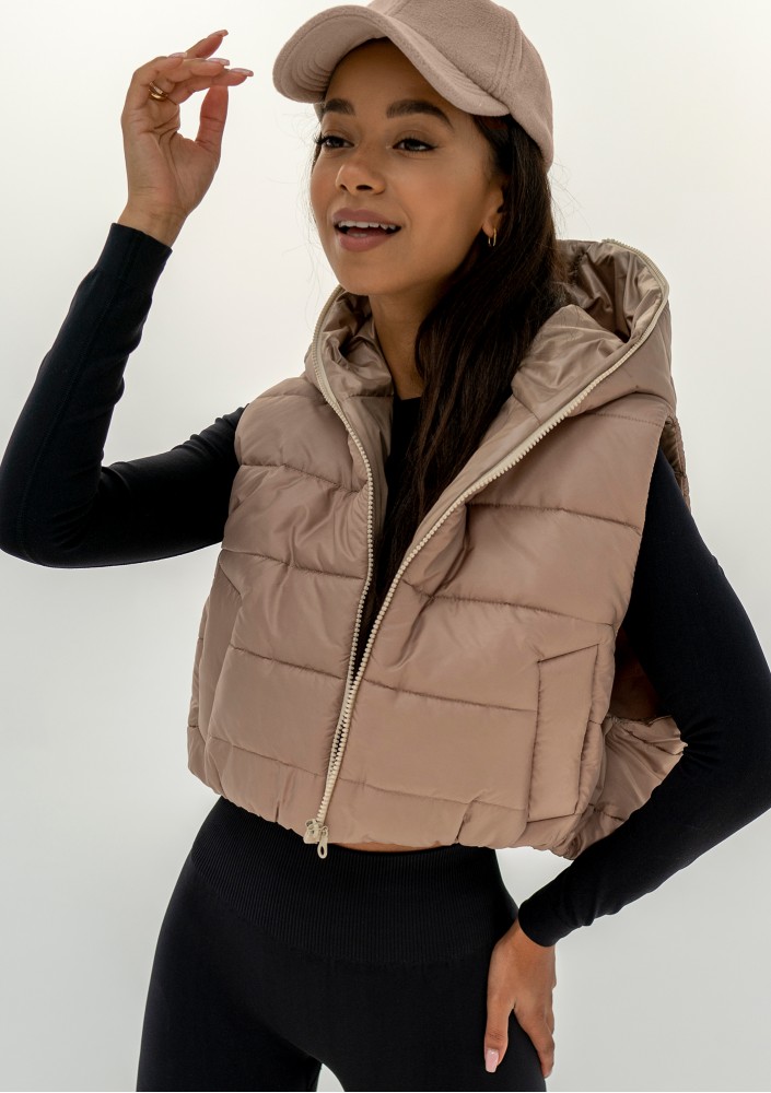 Ezzy - Short black quilted sleeveless jacket