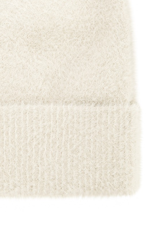 Fluffy - Ecru winter beanie