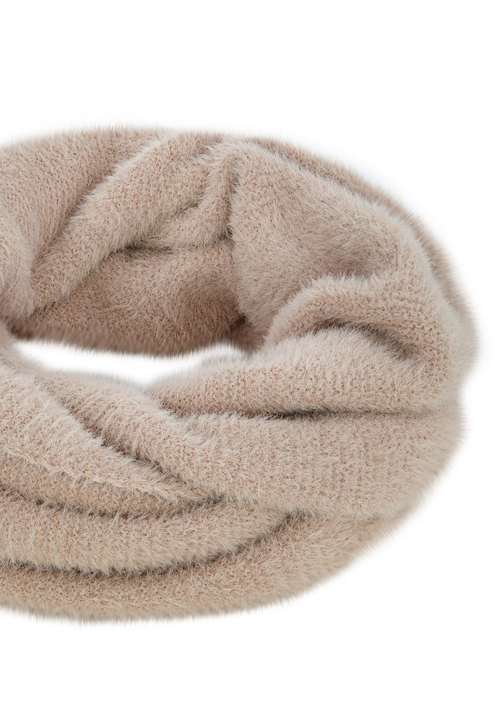Fluffy - Beige winter infinity scarf