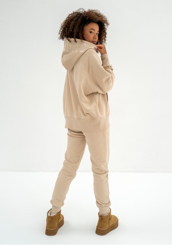 Hoody - Beige oversize hoodie with an embroidered logo