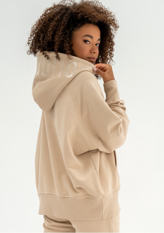 Hoody - Beige oversize hoodie with an embroidered logo