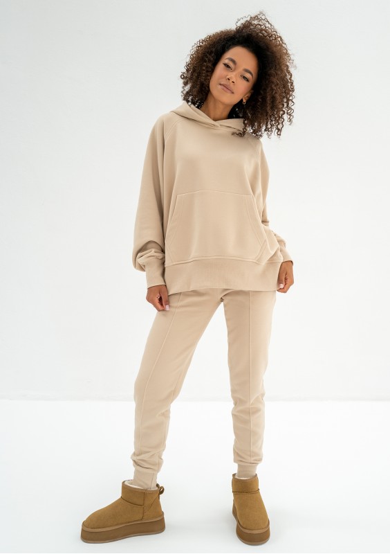 Hoody - Beige oversize hoodie with an embroidered logo