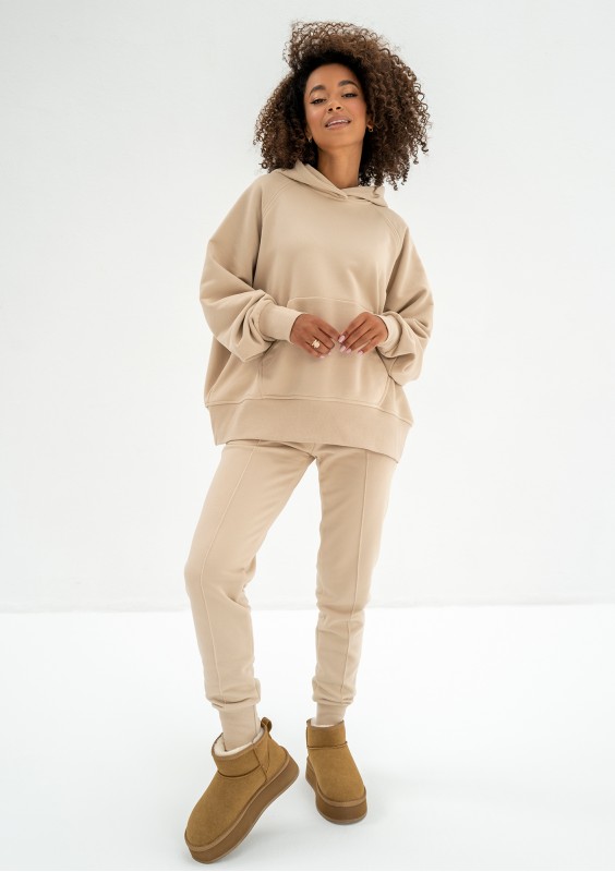 Hoody - Beige oversize hoodie with an embroidered logo