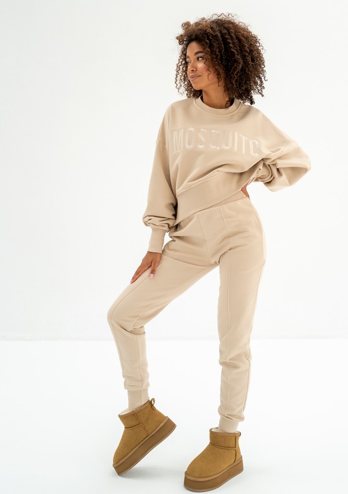 Shore Thin - Sand beige sweatshirt with an embroidered logo