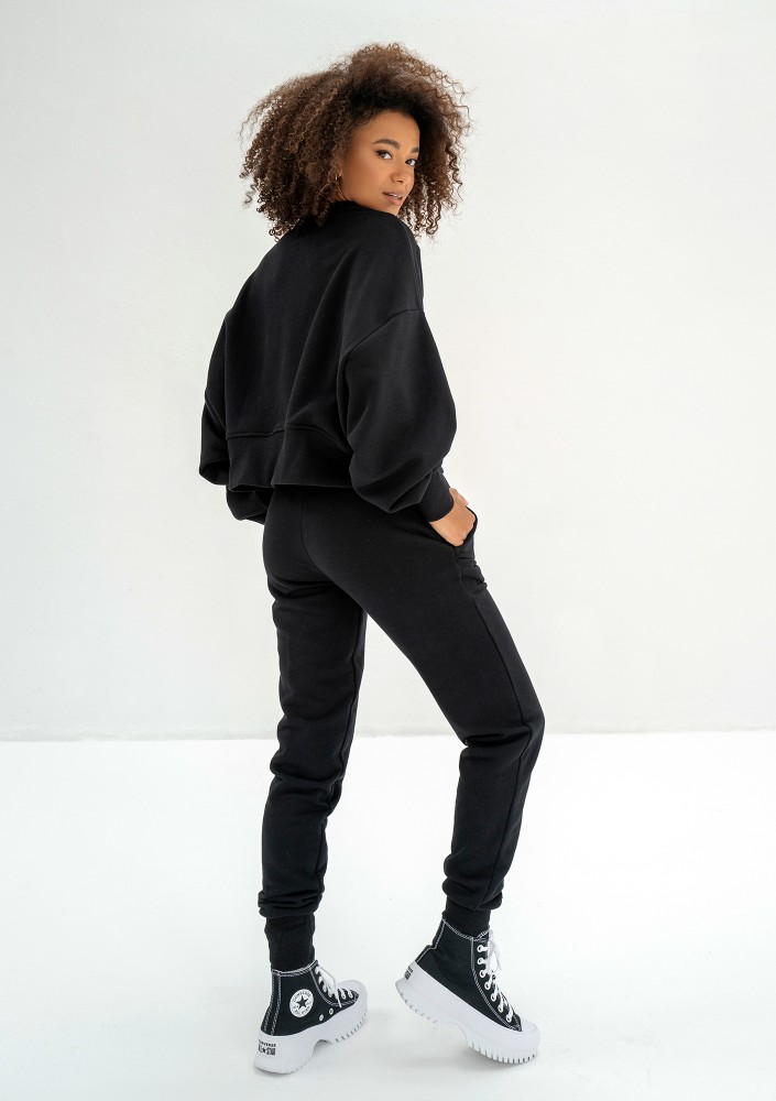 Shore Thin - Black sweatshirt with an embroidered logo