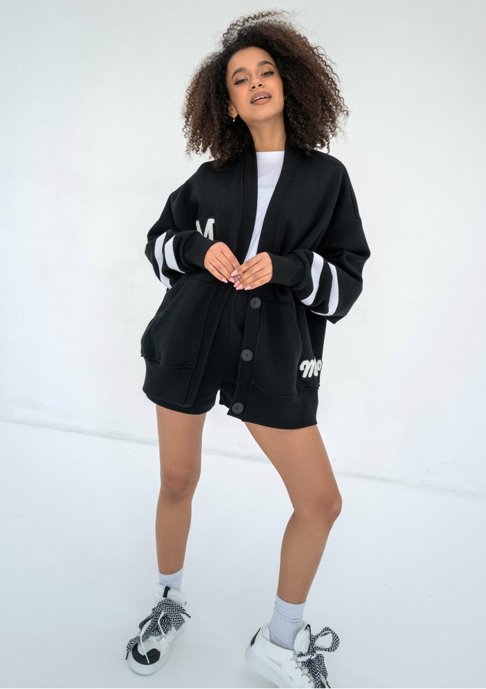 Riley - Kardigan dresowy oversize z naszywką M Black