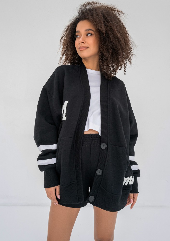 Riley - Kardigan dresowy oversize z naszywką M Black