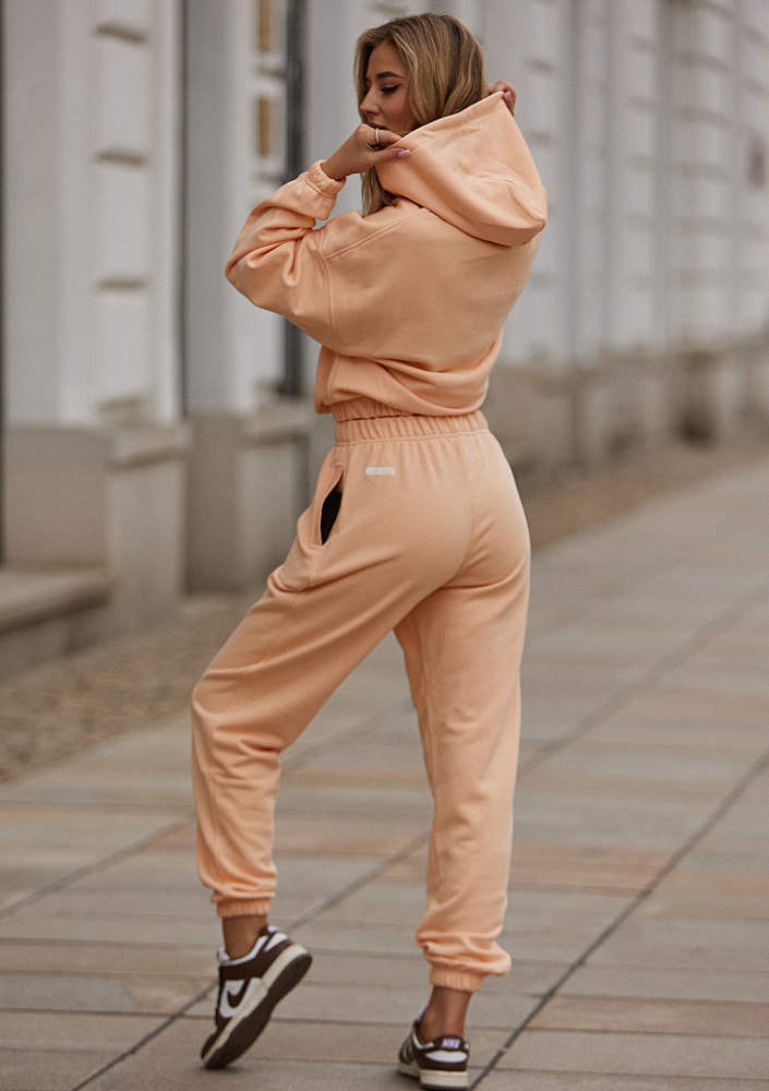 Icon - Peach fuzz orange sweatpants