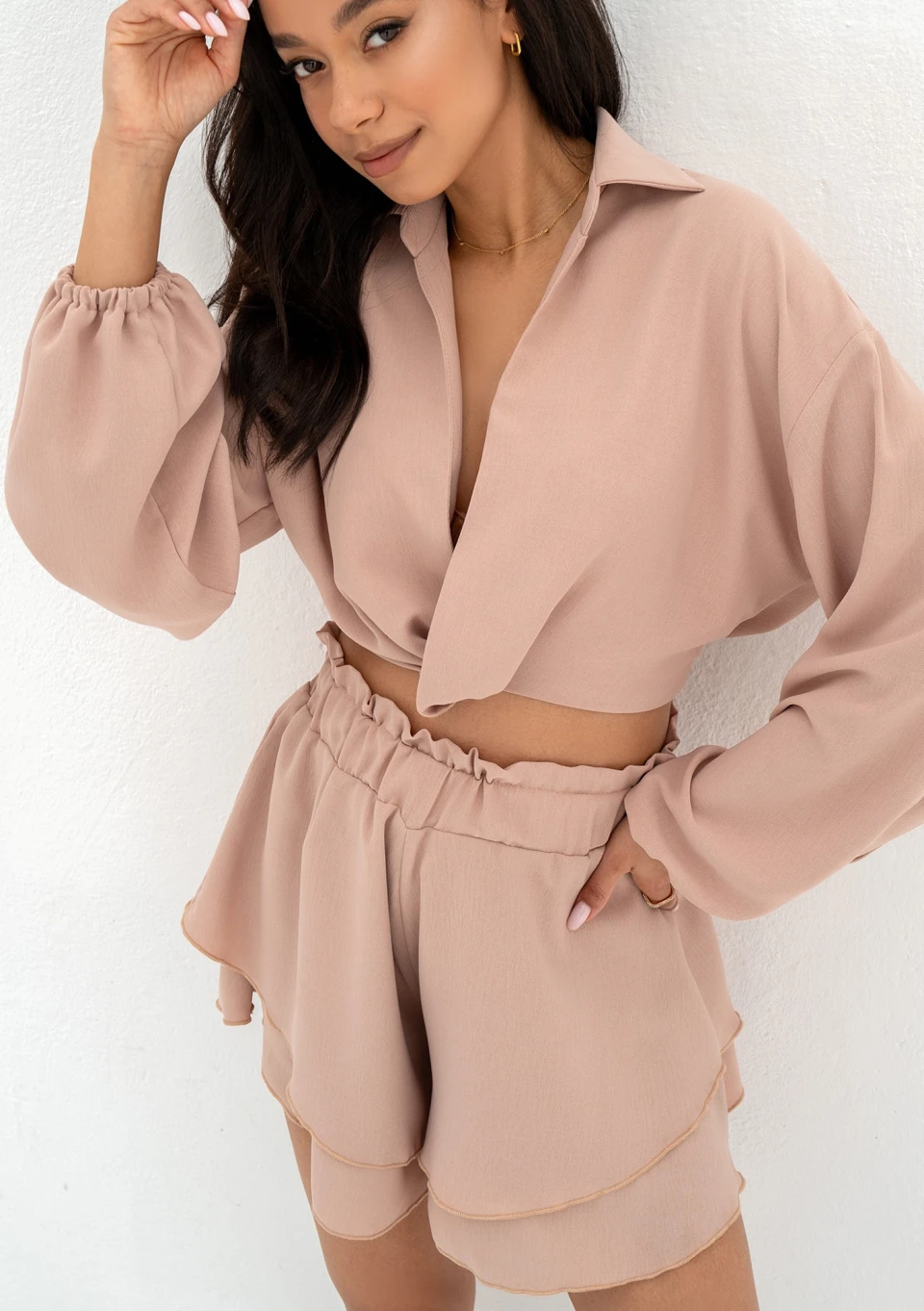 Toscane - Beige frilled shorts