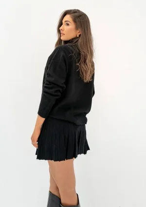 Jesse - Loose black polo neck sweater