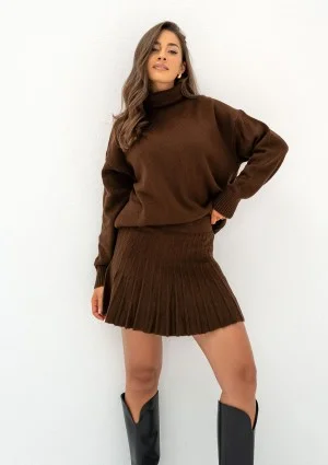 Jesse - Loose brown polo neck sweater